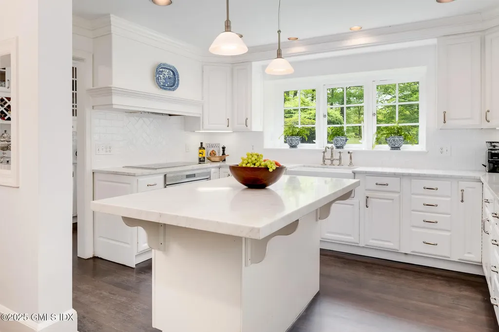 78 Khakum Wood Road Greenwich CT 06831