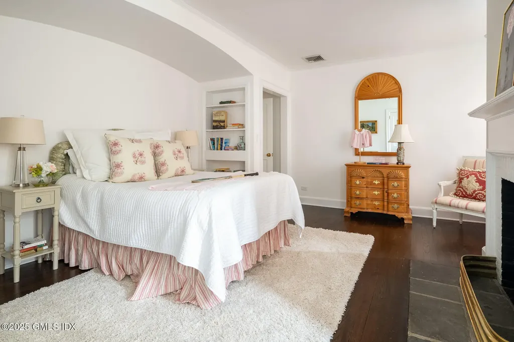 78 Khakum Wood Road Greenwich CT 06831