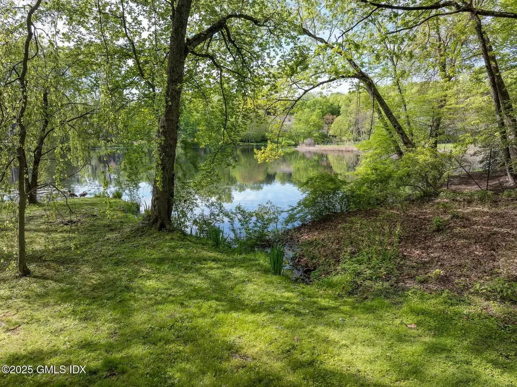 78 Khakum Wood Road Greenwich CT 06831