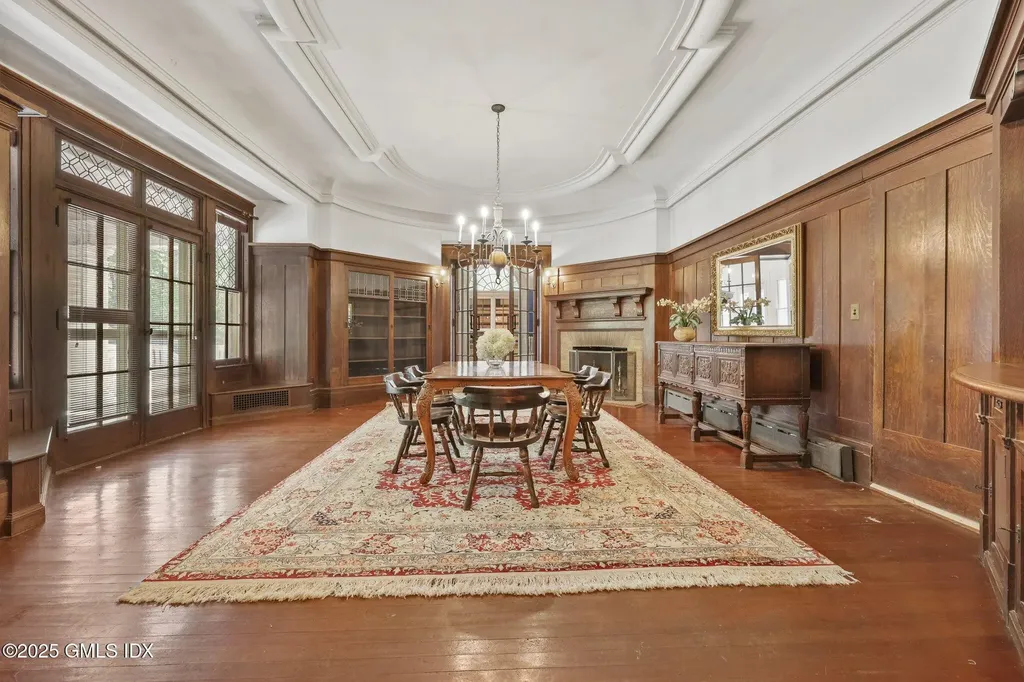 26 Shady Lane Greenwich CT 06831