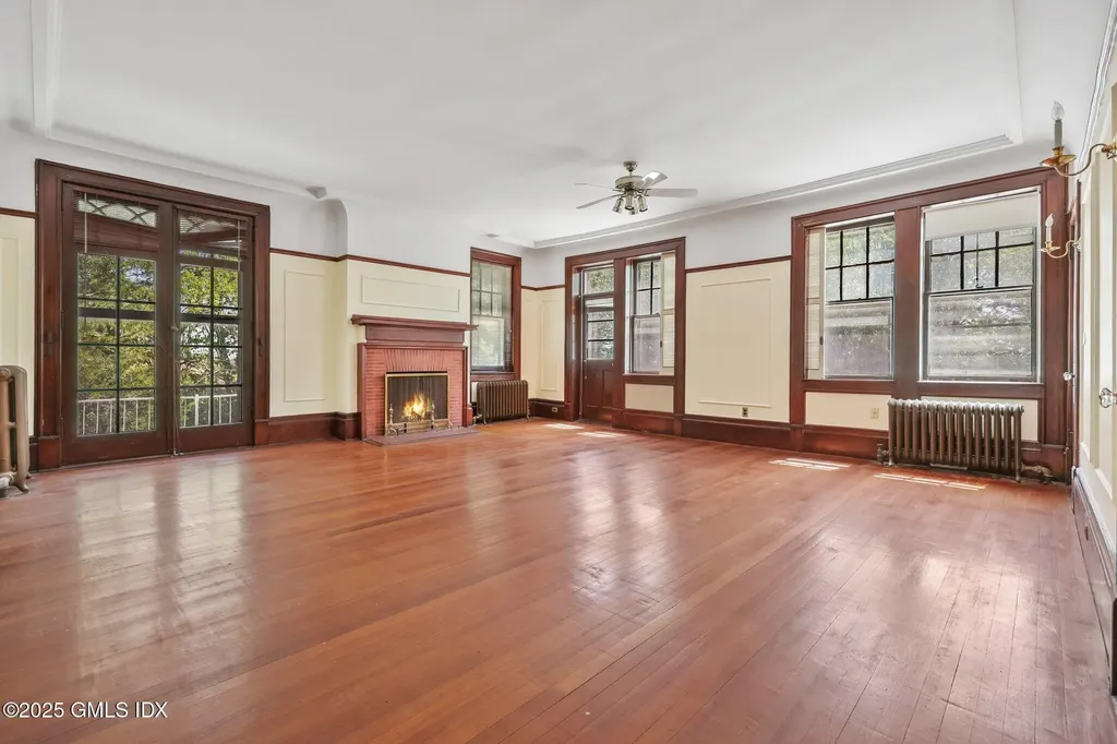 26 Shady Lane Greenwich CT 06831