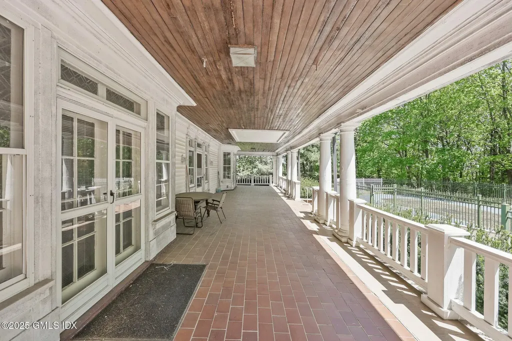26 Shady Lane Greenwich CT 06831