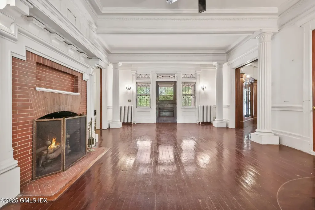 26 Shady Lane Greenwich CT 06831