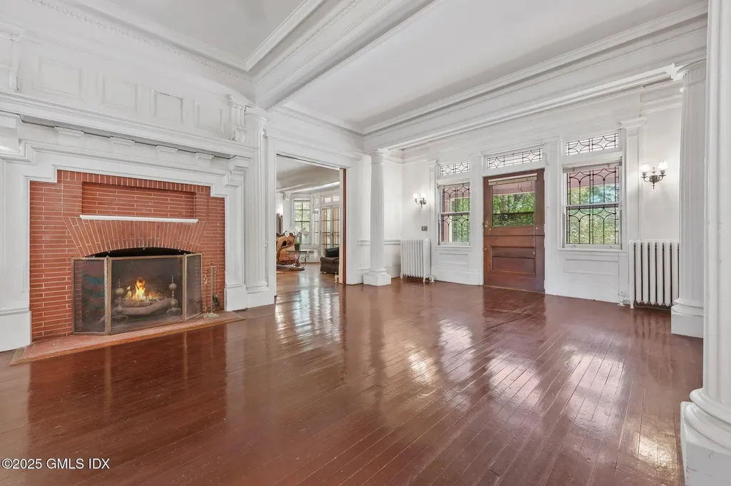 26 Shady Lane Greenwich CT 06831