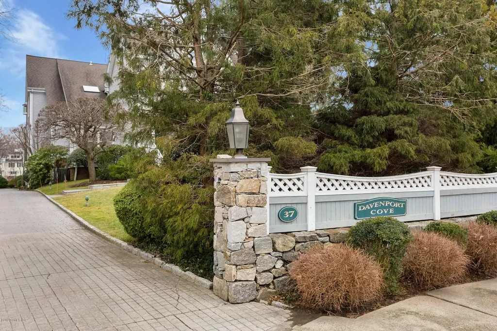 37 Davenport Avenue Greenwich CT 06830