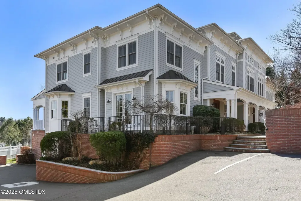 523 E Putnam Avenue Cos Cob CT 06807