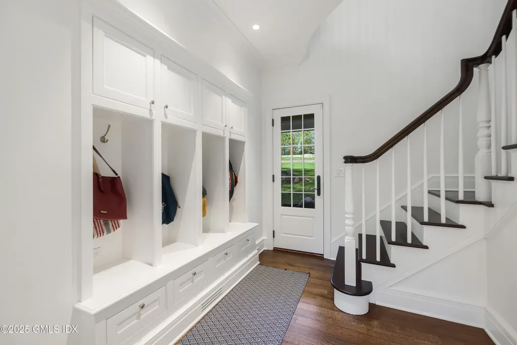 59 Hillside Road Greenwich CT 06830