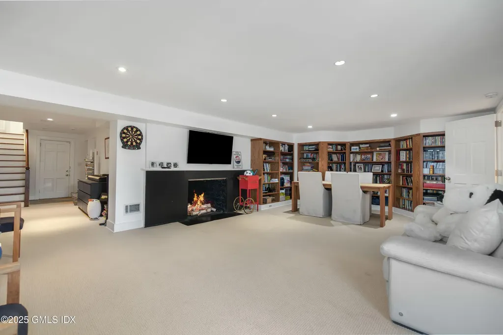 59 Hillside Road Greenwich CT 06830