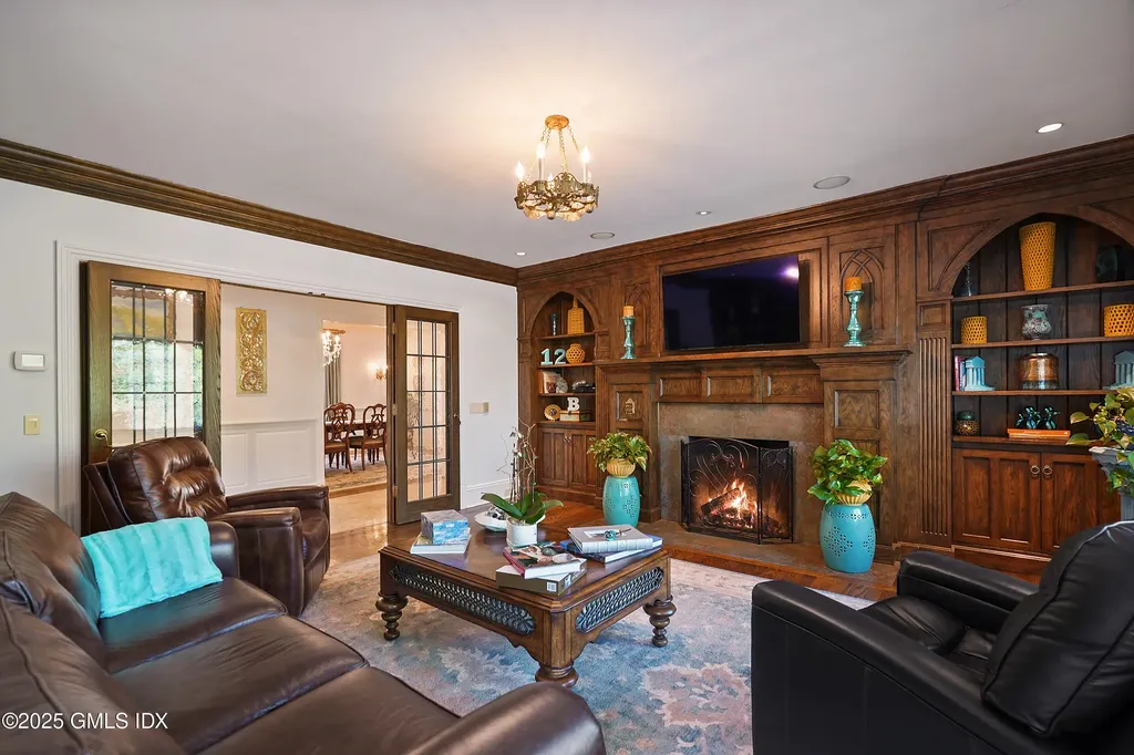 8 Chieftans Road Greenwich CT 06831