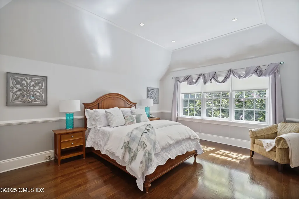 8 Chieftans Road Greenwich CT 06831