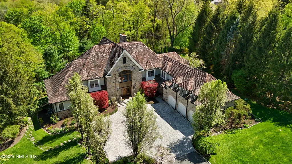 8 Chieftans Road Greenwich CT 06831