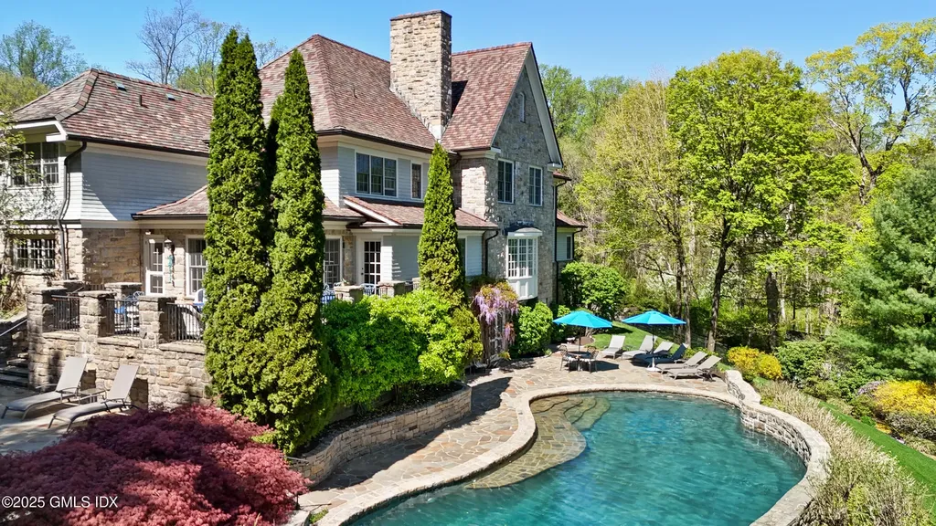 8 Chieftans Road Greenwich CT 06831