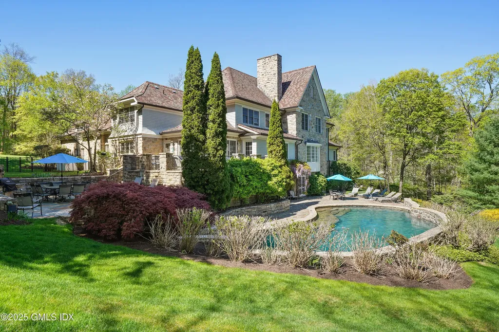 8 Chieftans Road Greenwich CT 06831