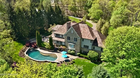 8 Chieftans Road Greenwich CT 06831