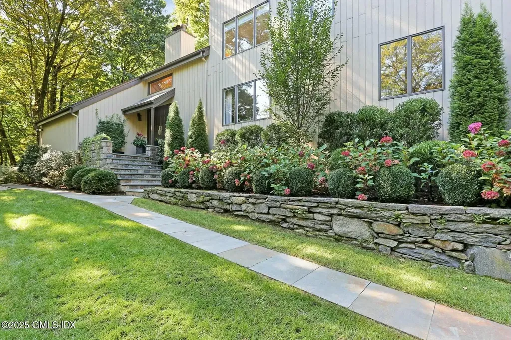 10 Stepping Stone Lane Greenwich CT 06830