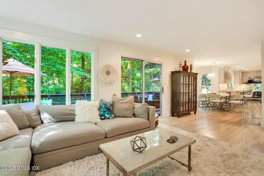 10 Stepping Stone Lane Greenwich CT 06830