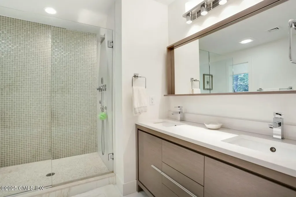 10 Stepping Stone Lane Greenwich CT 06830