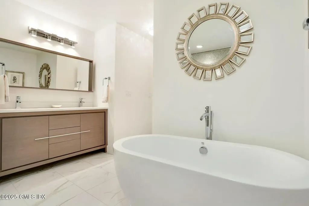 10 Stepping Stone Lane Greenwich CT 06830