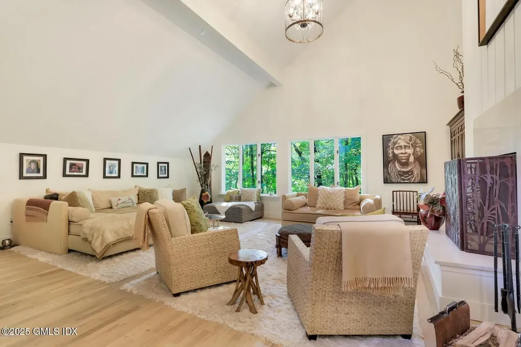 10 Stepping Stone Lane Greenwich CT 06830