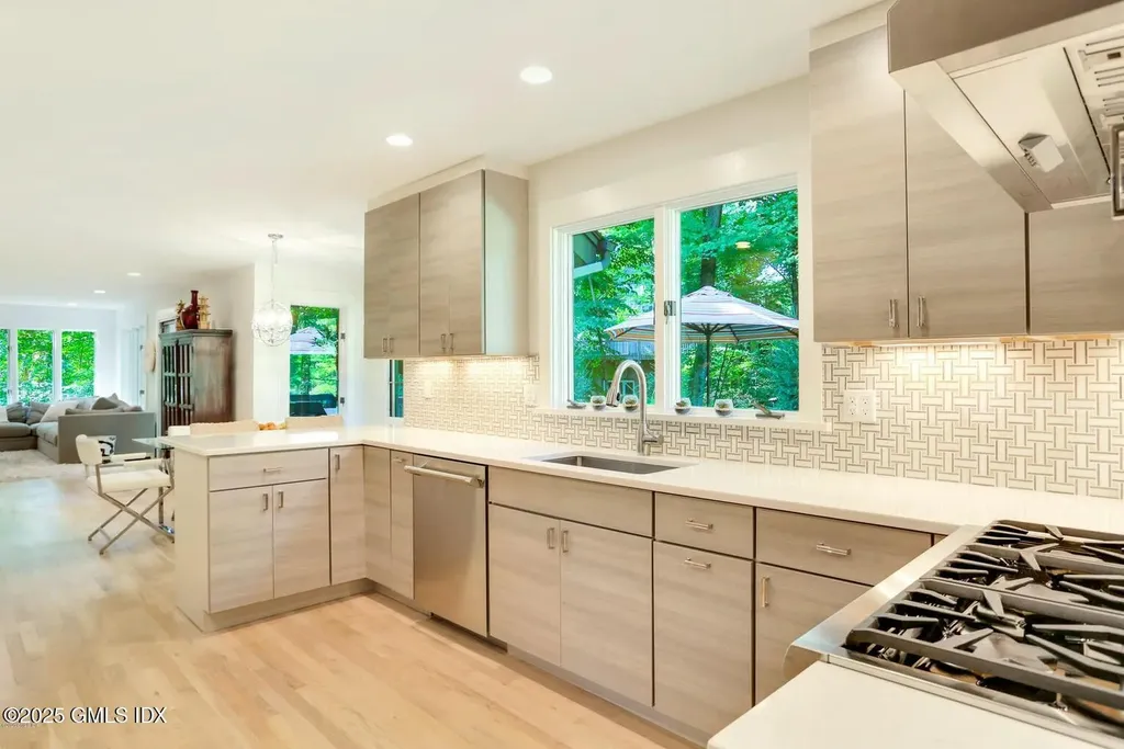 10 Stepping Stone Lane Greenwich CT 06830