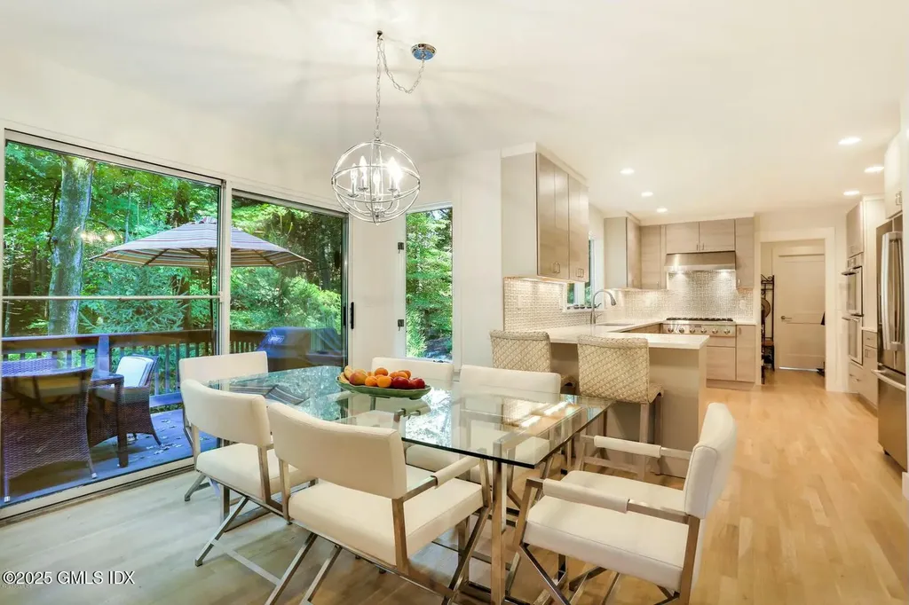 10 Stepping Stone Lane Greenwich CT 06830