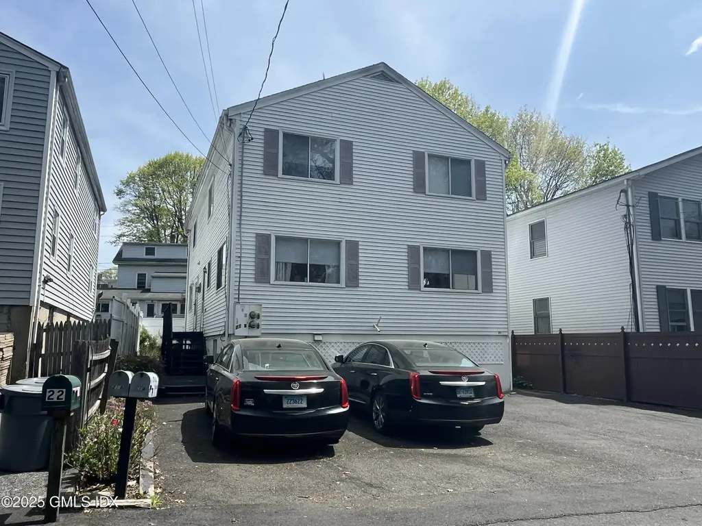 21 Booth Court Greenwich CT 06830