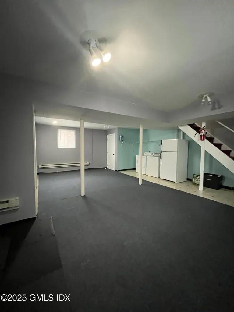 21 Booth Court Greenwich CT 06830