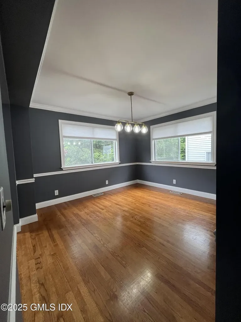 21 Booth Court Greenwich CT 06830