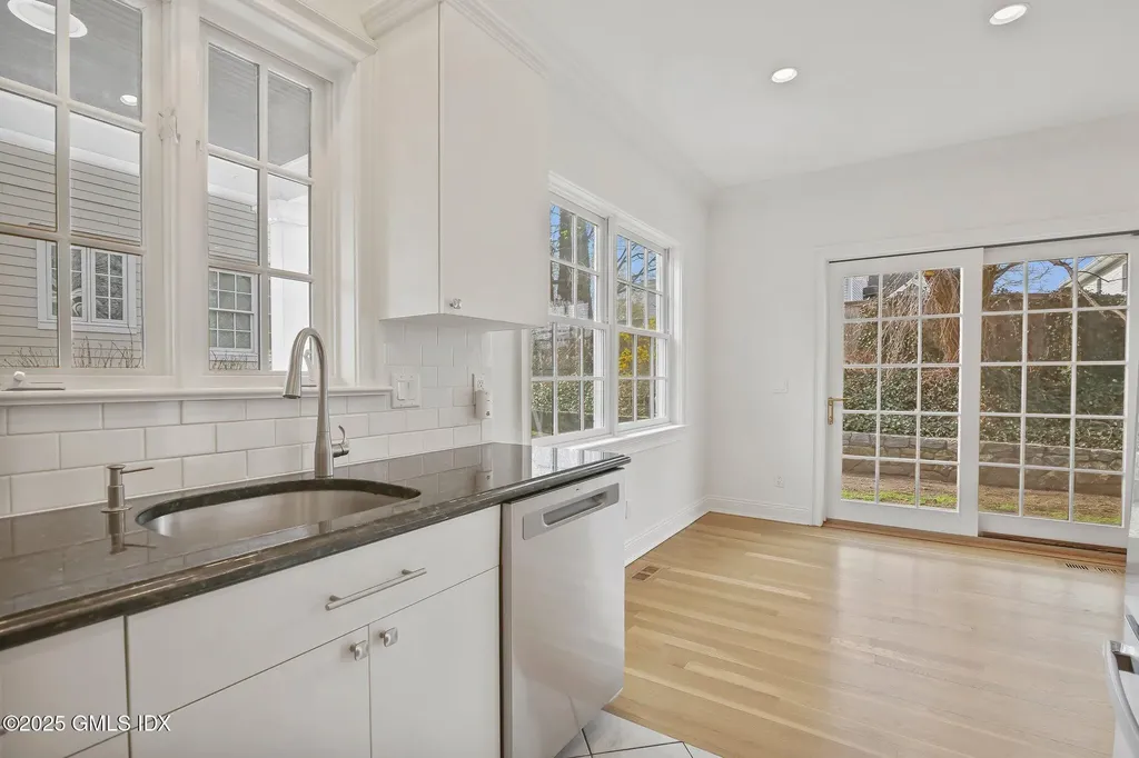 147 Holly Hill Lane Greenwich CT 06830