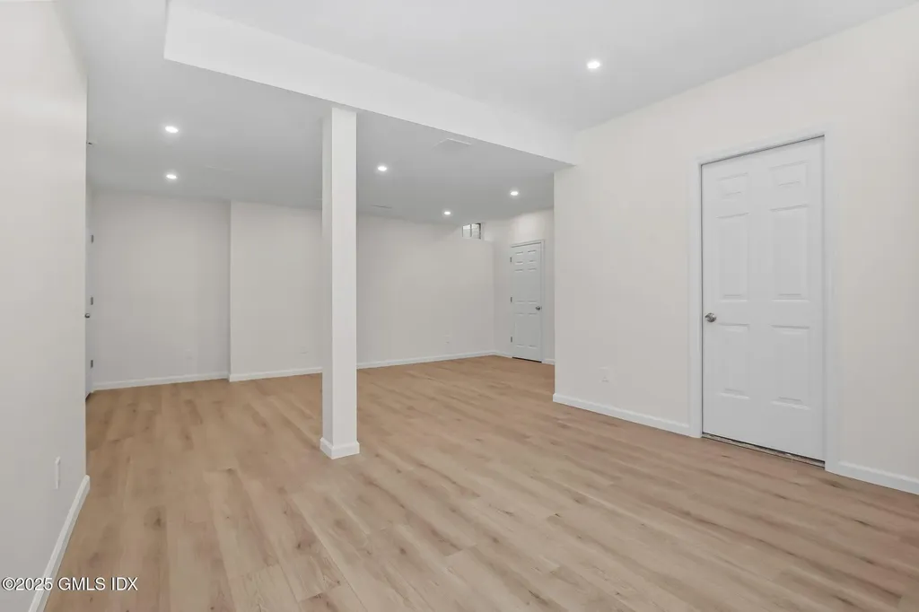 147 Holly Hill Lane Greenwich CT 06830