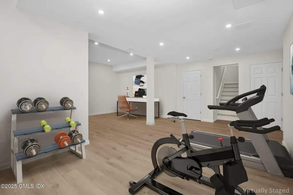 147 Holly Hill Lane Greenwich CT 06830