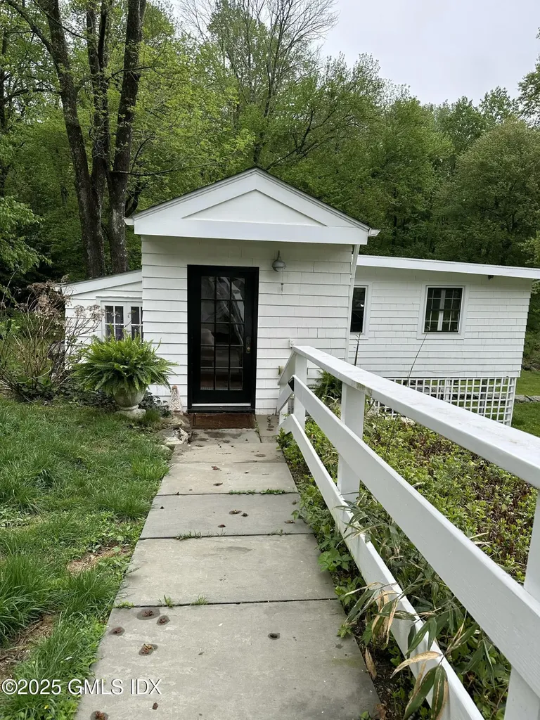 999 Lake Avenue Greenwich CT 06831