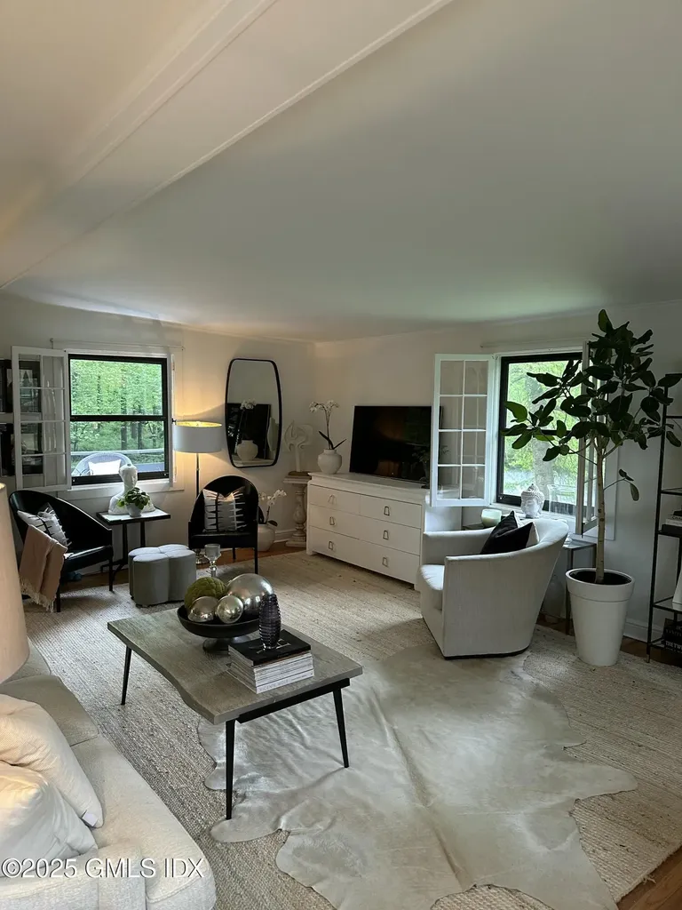 999 Lake Avenue Greenwich CT 06831