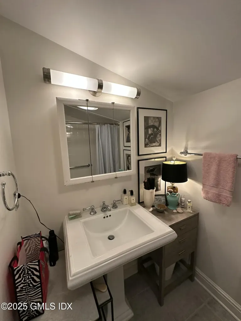 999 Lake Avenue Greenwich CT 06831