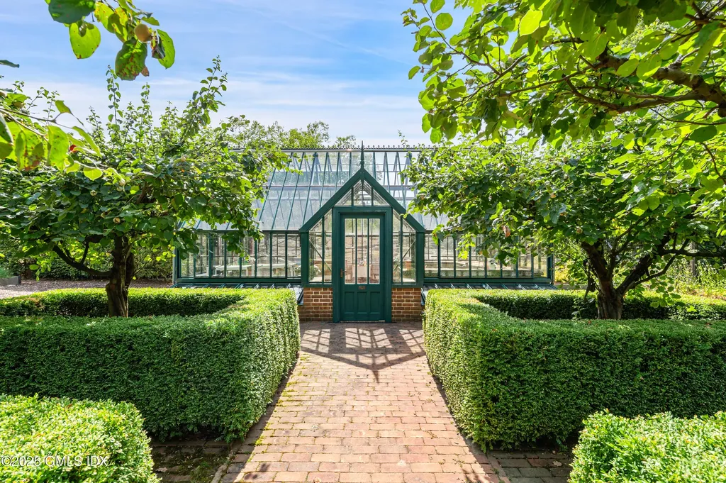 35 Andrews Farm Road Greenwich CT 06831