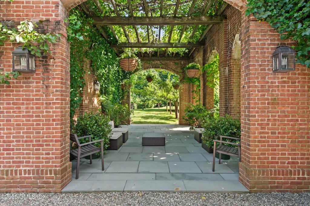 35 Andrews Farm Road Greenwich CT 06831