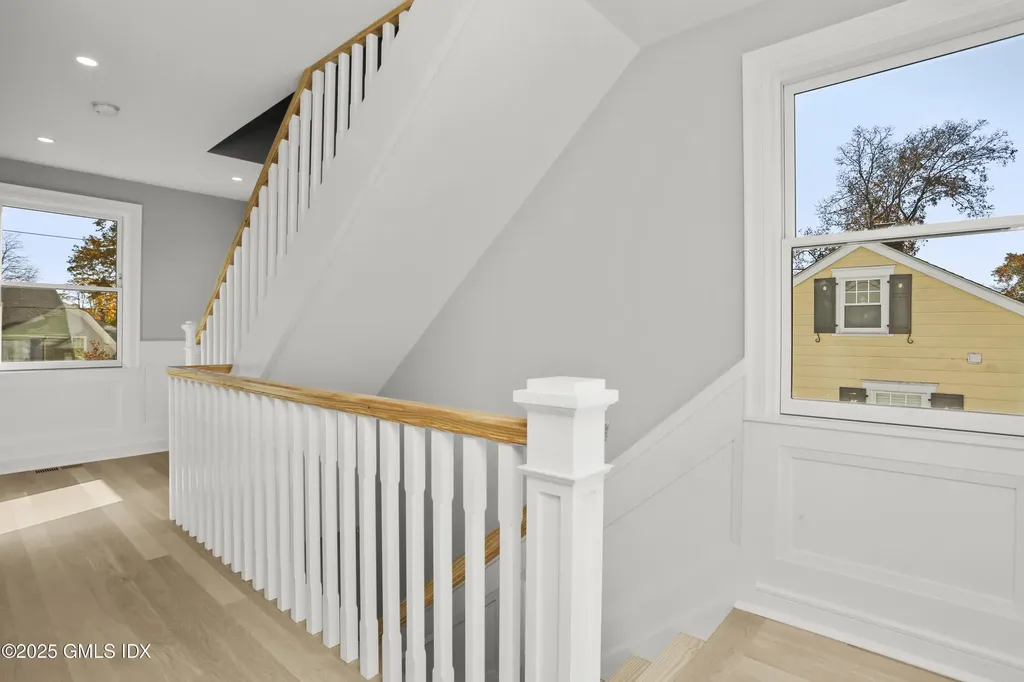 26 Sinawoy Road Cos Cob CT 06807