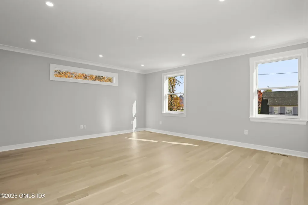 26 Sinawoy Road Cos Cob CT 06807