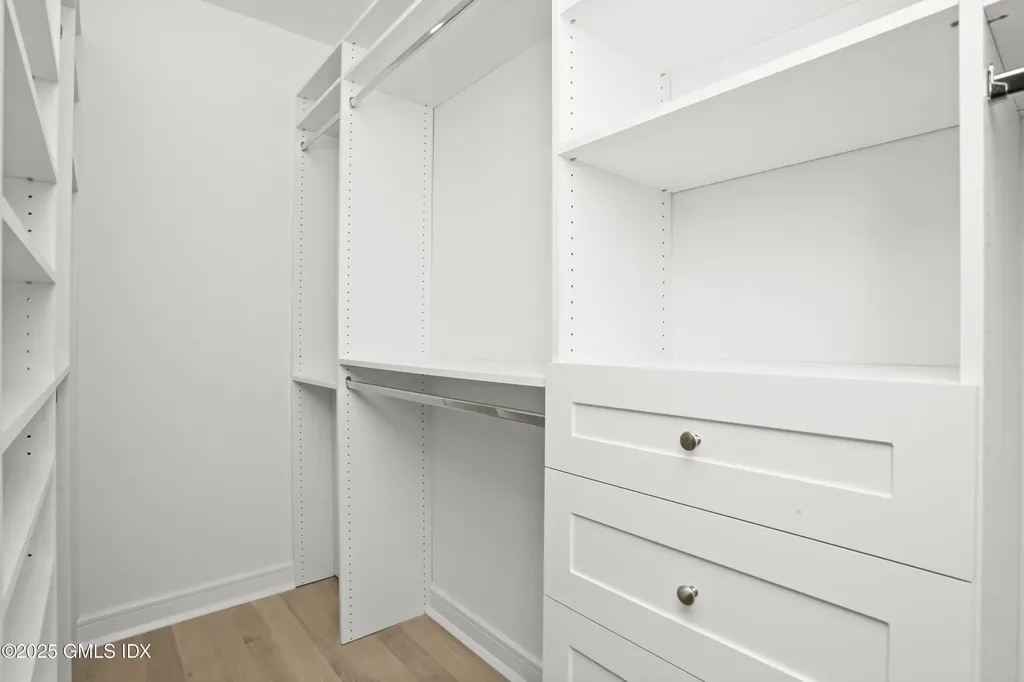 26 Sinawoy Road Cos Cob CT 06807