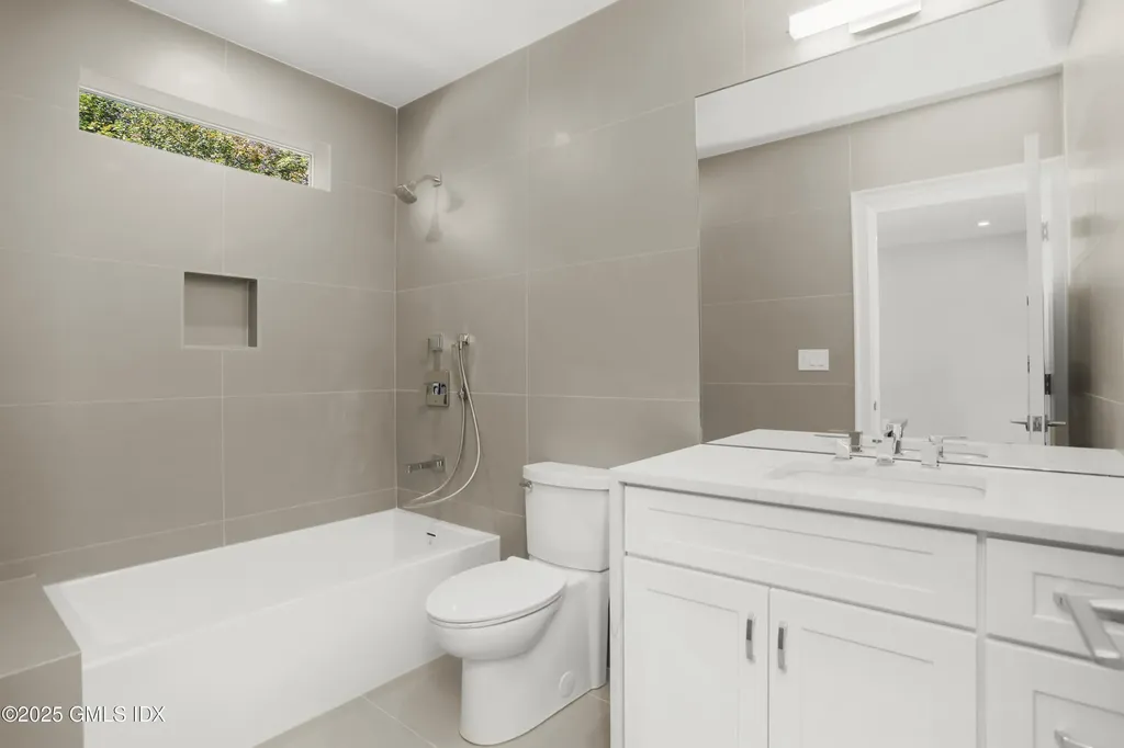 26 Sinawoy Road Cos Cob CT 06807