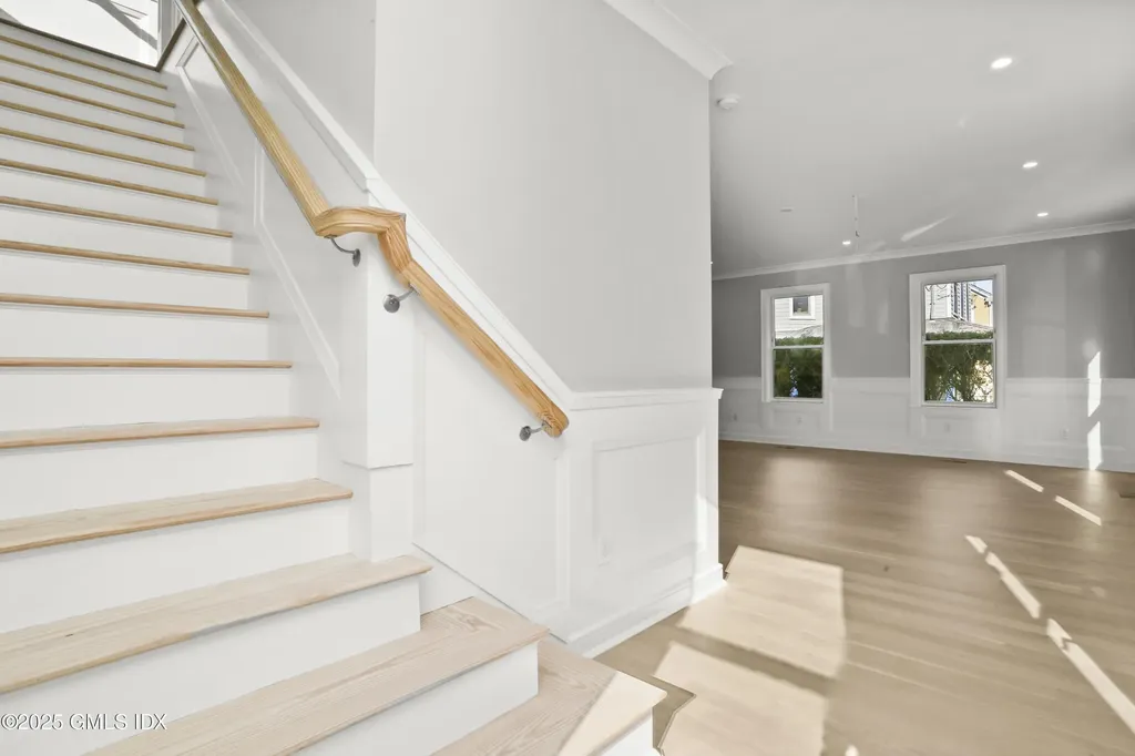 26 Sinawoy Road Cos Cob CT 06807