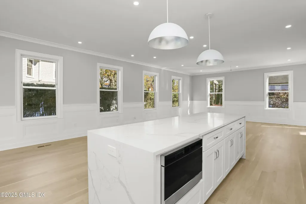 26 Sinawoy Road Cos Cob CT 06807