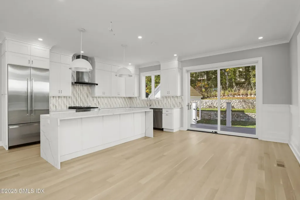 26 Sinawoy Road Cos Cob CT 06807