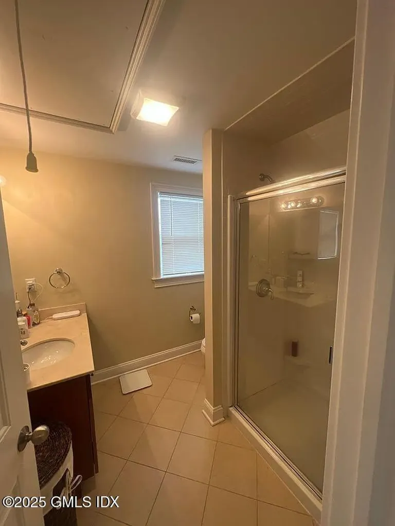 16 Charles Street Greenwich CT 06830