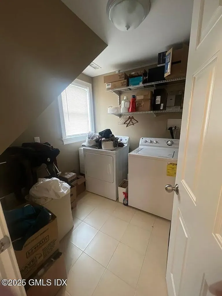 16 Charles Street Greenwich CT 06830