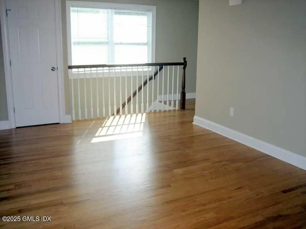 16 Charles Street Greenwich CT 06830