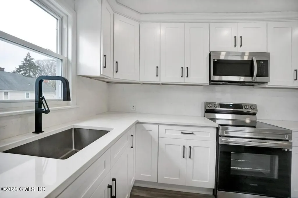 32 Arther Street Greenwich CT 06831