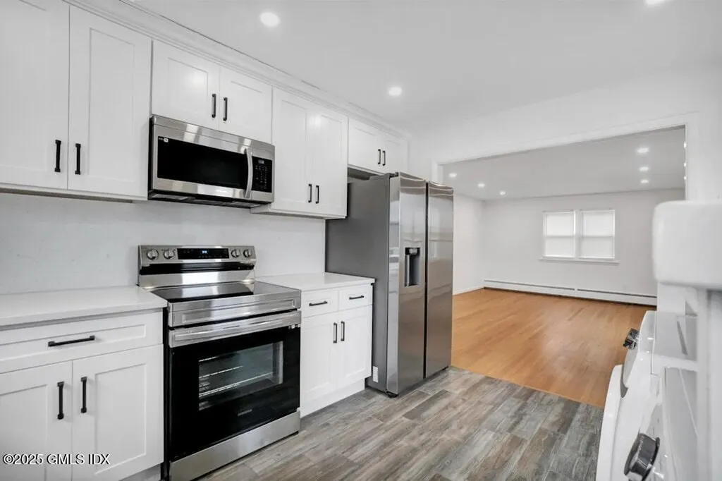32 Arther Street Greenwich CT 06831