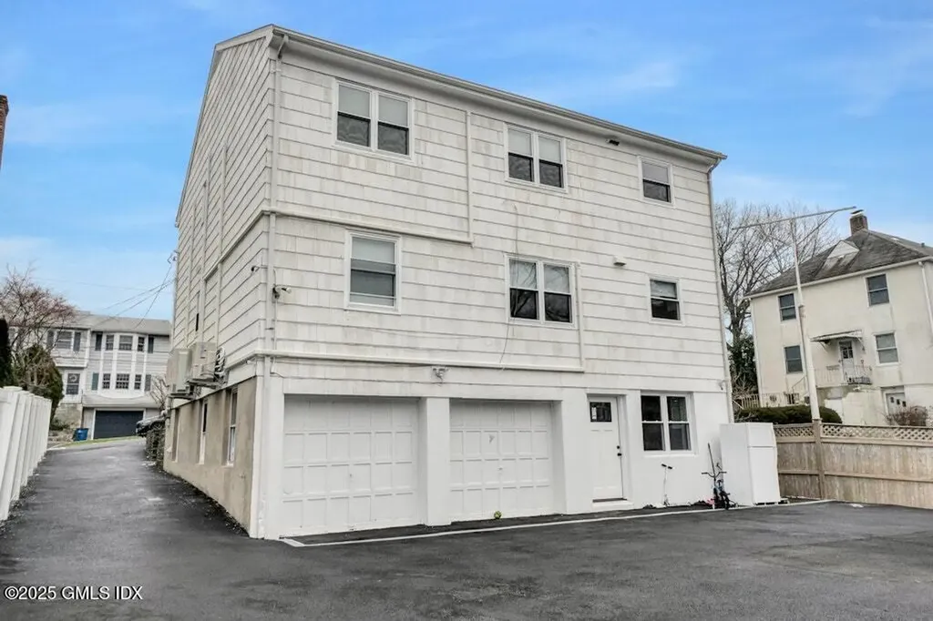 32 Arther Street Greenwich CT 06831