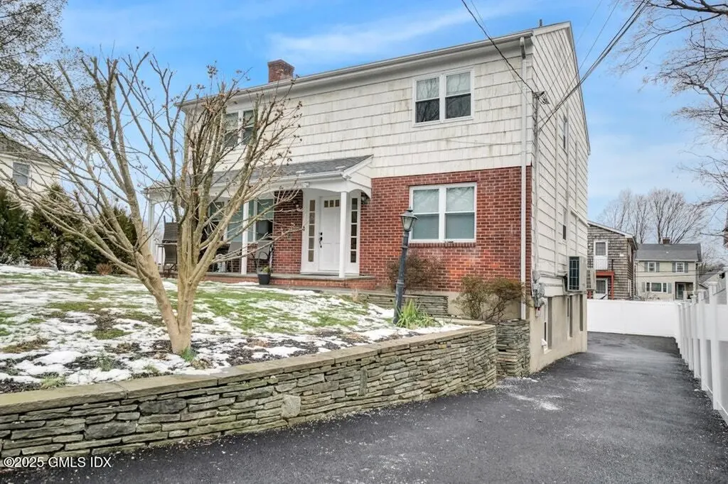 32 Arther Street Greenwich CT 06831